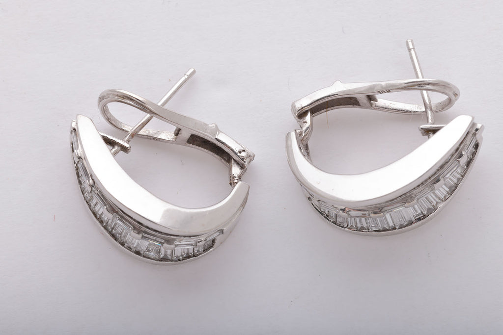 Art Deco Diamond Earrings in Platinum