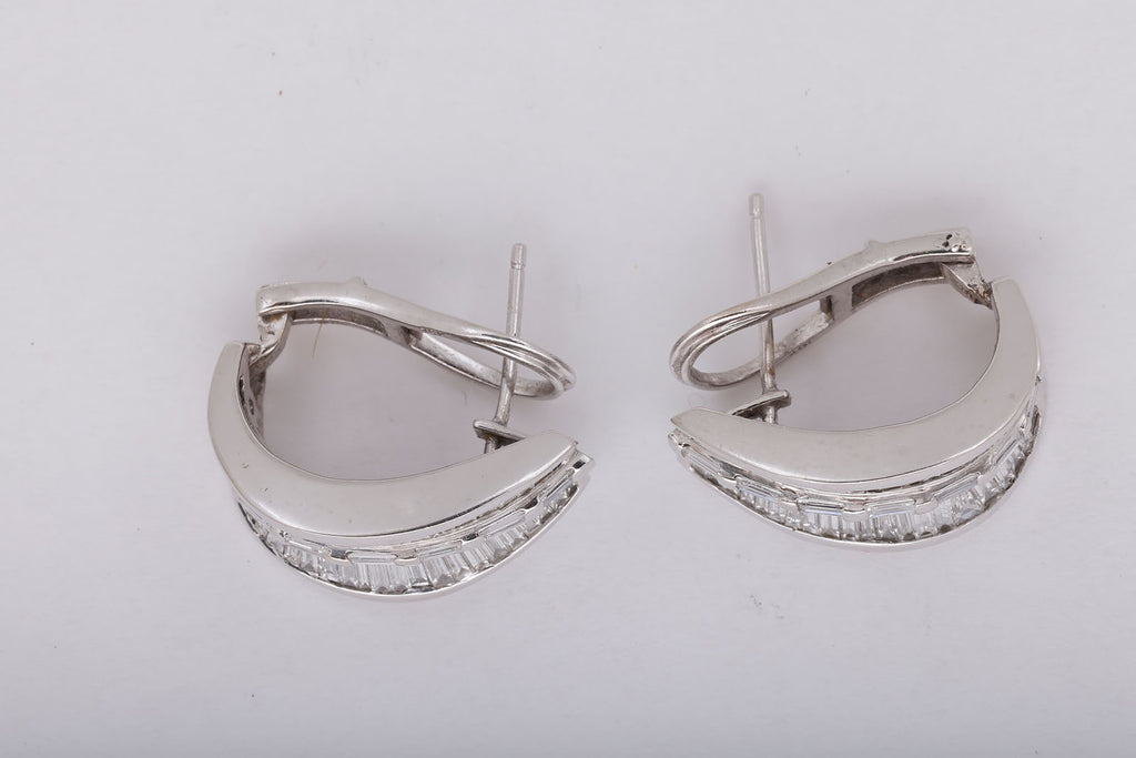 Art Deco Diamond Earrings in Platinum