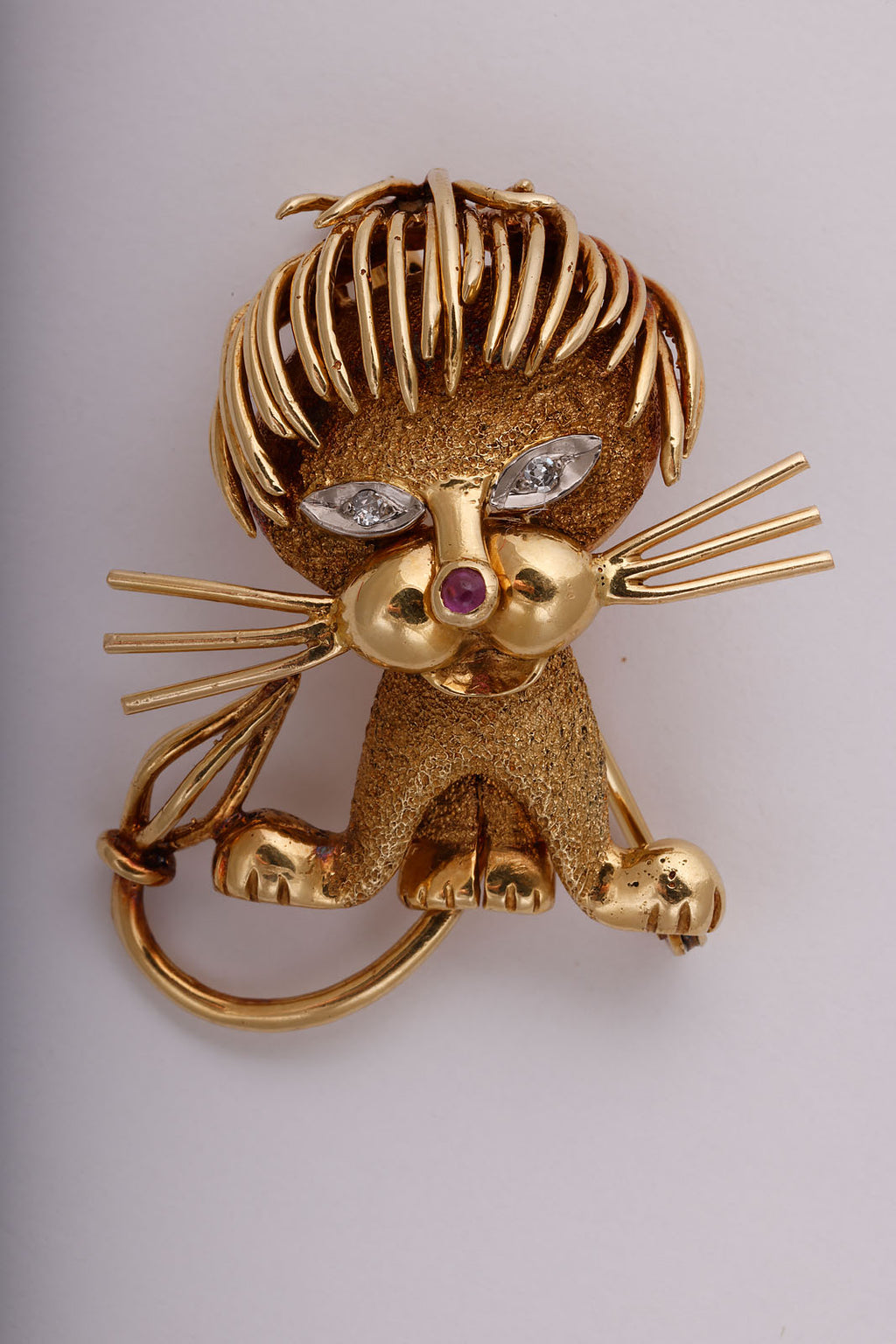 Mid Century Yellow Gold Lion Brooch with Ruby and Diamonds